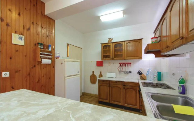 Two-Bedroom Apartment in Racisce