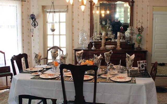 At Home B&B at Rose Manor by Elevate Rooms