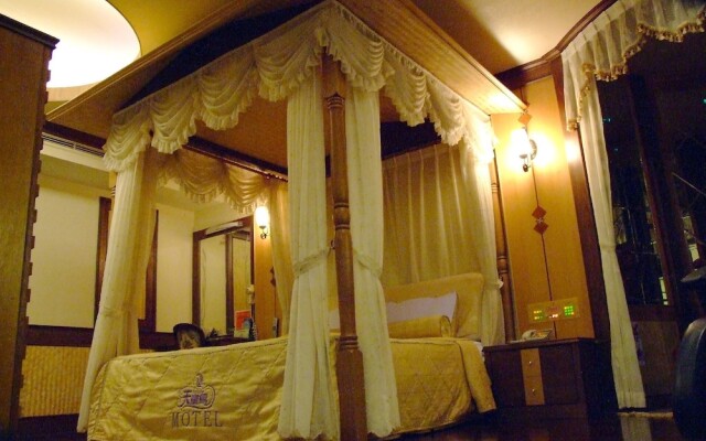Swan Lake hotel