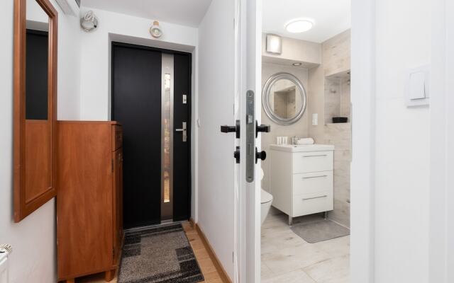 Quiet Apartment in Gdynia by Renters