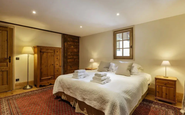 Magnificent Chalet Valhalla 5 Central Chamonix