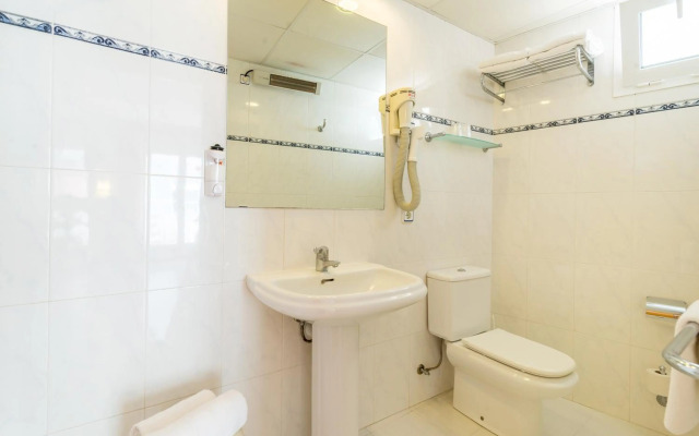 Hotel & Diving les Illes