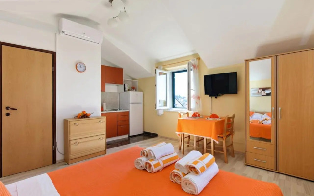 Orange studio Eni