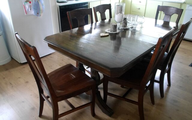 Lake Simcoe Watefront Cottage