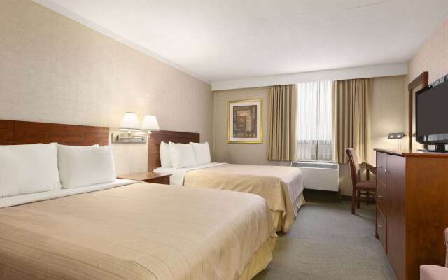 Days Inn by Wyndham Ottawa West