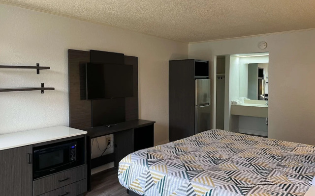 Studio 6 Suites Perry, GA