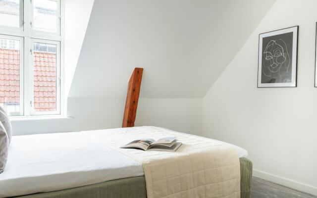 Sanders Leaves - 2bdr Apt With Shared Roof Terrace