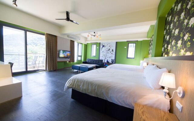 White Spray B&B