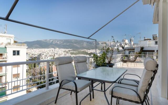 Elegant Luminous 3BD apartment in Kolonaki by UPSTREET