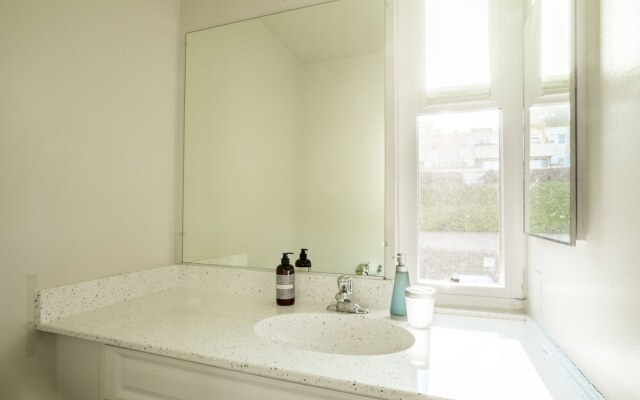 WanderJaunt-Serrano-2BR-Point Loma