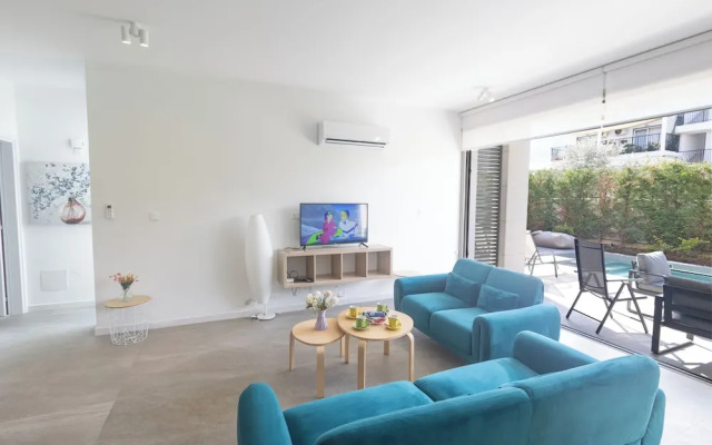 Protaras Azure Villa Azv15
