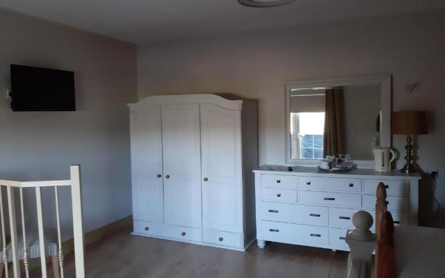 Dulrush Lodge Guest House and Self Catering