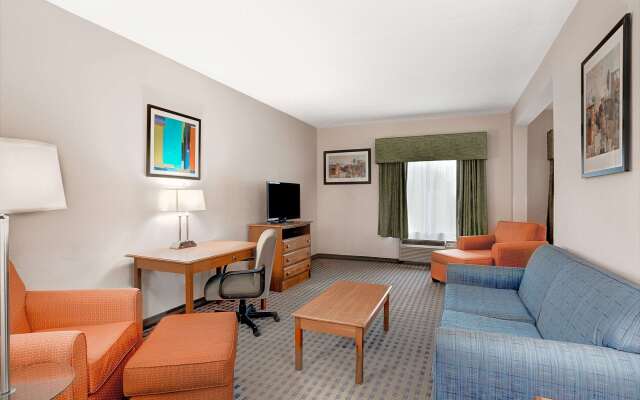 Wingate by Wyndham Atlanta Airport Fairburn