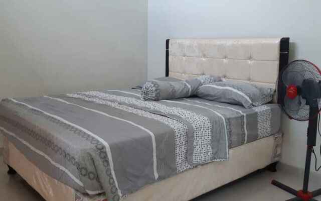 Full House Two BR at Emerald Villa Batu J6