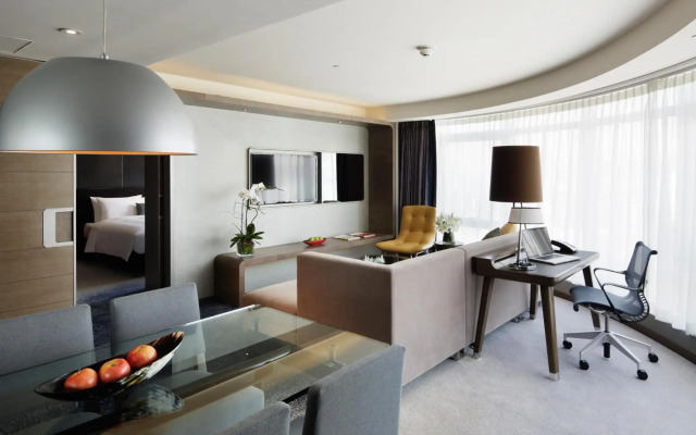 Royal Plaza Hotel