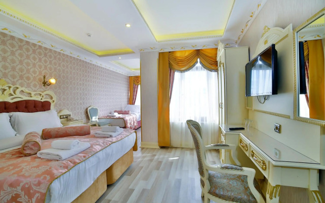 Nayla Palace Hotel