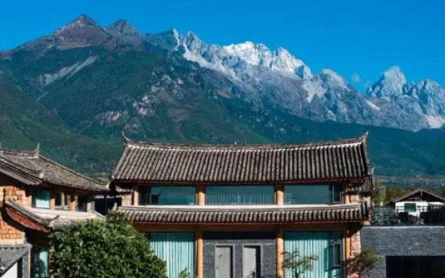 Baisha Qichi Mountain House