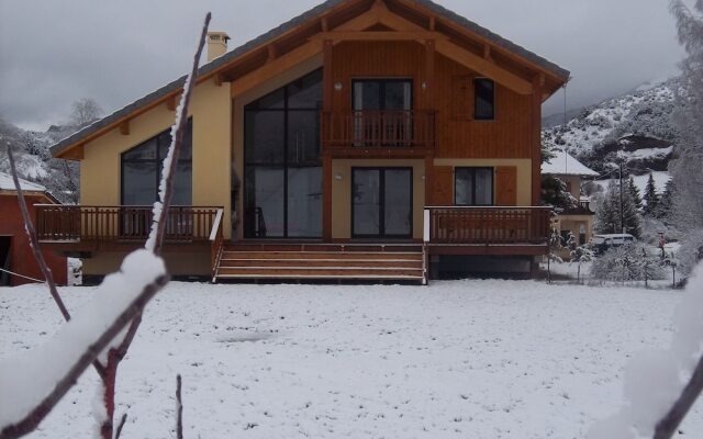 Quaint Chalet in Selonnet With Terrace