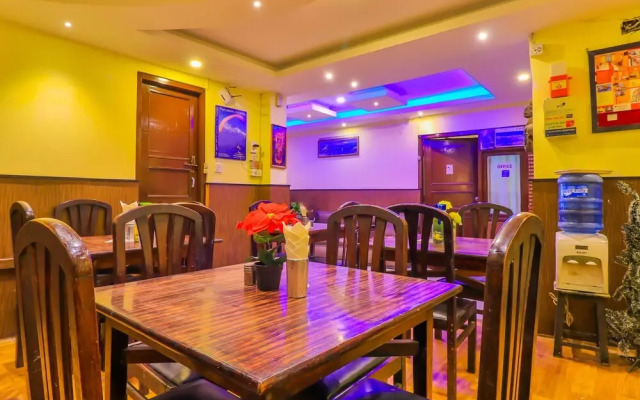 OYO 657 Hotel Everest Mount Holiday