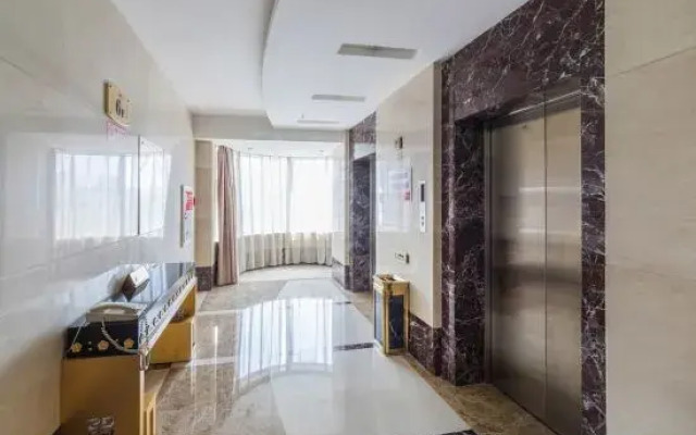 Sunshine Hotel