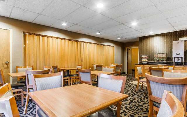 Comfort Inn Owatonna near Medical Center