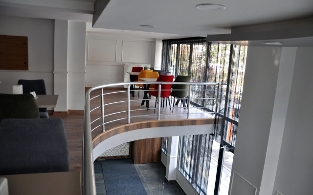 Saka Life Hotel