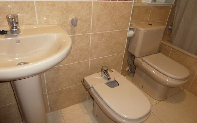 Apartamentos Tavernes Playa Suites 3000