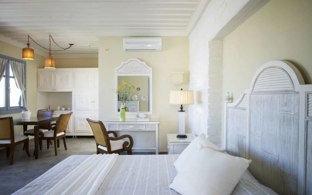 Porto Kea Suites