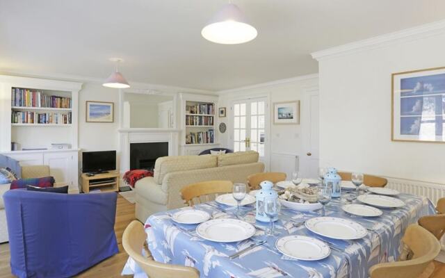 Restful Holiday Home in Aldeburgh With Garden