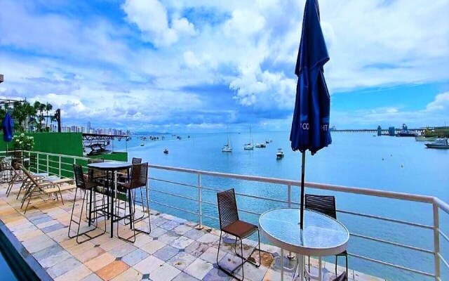 Yacht Coast