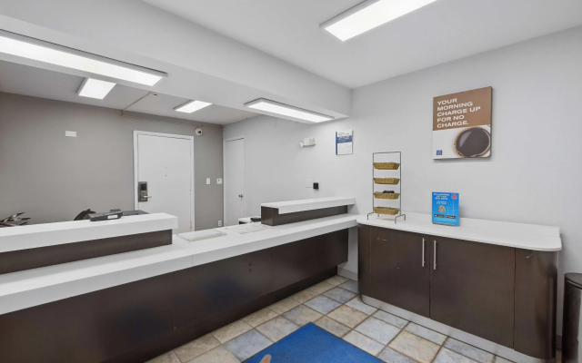 Motel 6 Normal, IL - Bloomington Area