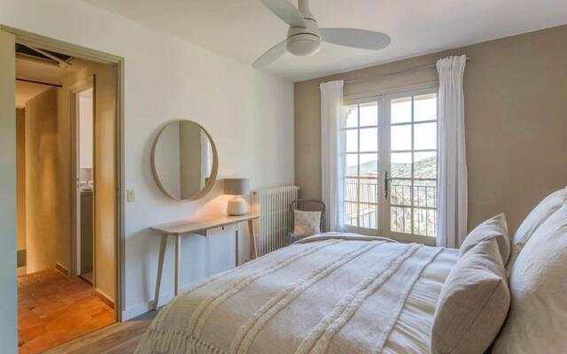 Villa in Cavalaire With Sea View & Pool