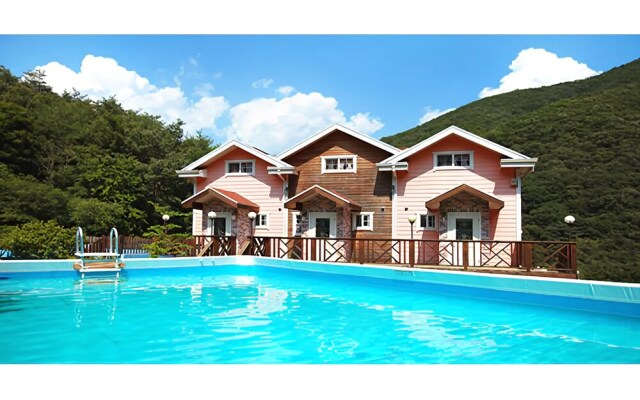 Yangsan Chickweed & Flower Pension