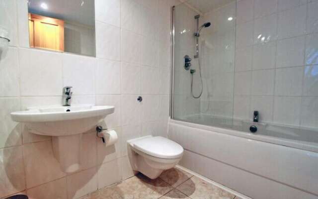 Centre of Britain Hotel & Restaurant