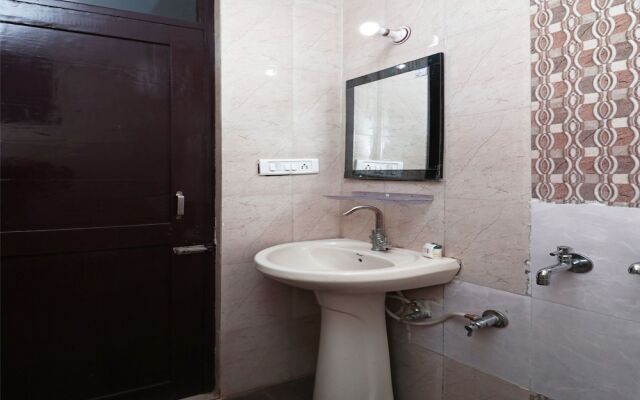 OYO 17064 Home Spacious 2BHK Naukuchiatal