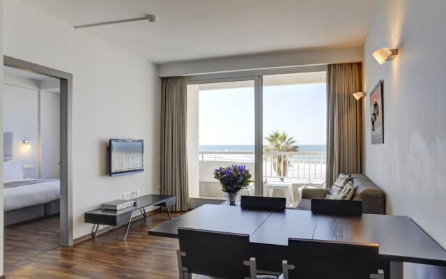 Gorgeous Suite with Ocean View TLV