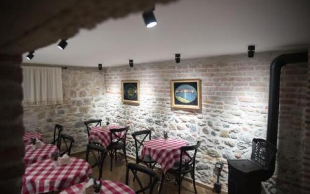 Old Bazaar Rooms