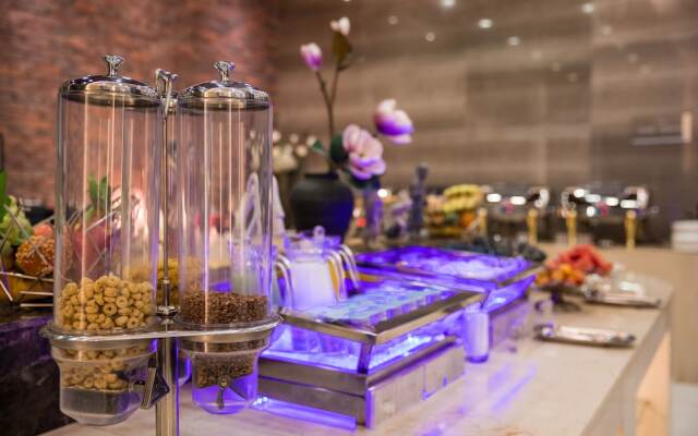 Metropolo Jinjiang Hotels (Xuzhou Railway Station, Suning Plaza, Chudu)