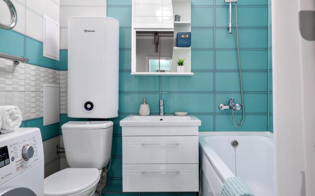 Сутки как дома на улице Александра Покрышкина