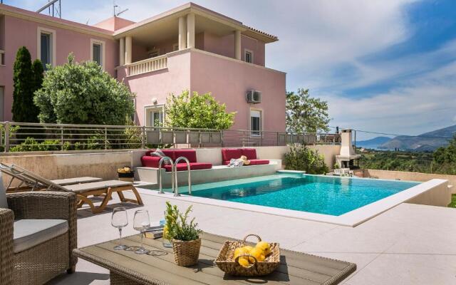 Athinais LAK Villa