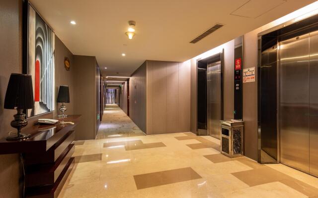 Yiwu Baiheng Hotel