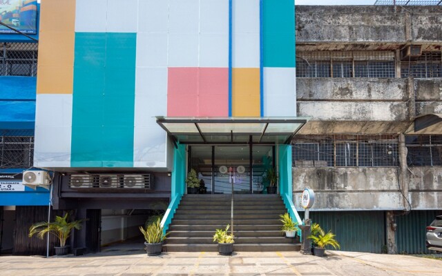 Sans Hotel Liv Ancol