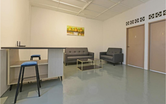 Hotel O S Homestay