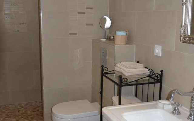 Chambres dHôtes Côté Parc-Côté Jardin