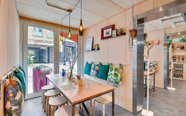 Stow-Away: South Bank
