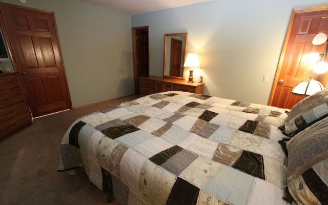 Rainbow S 4 3 Bedroom Condo by RedAwning