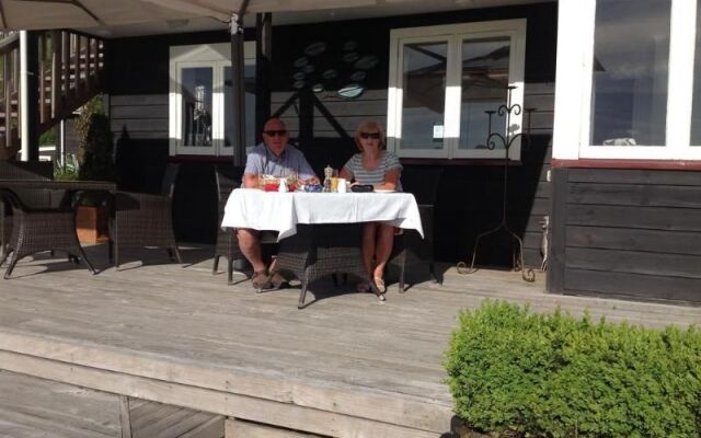Brenton Lodge