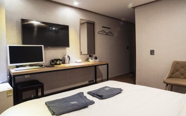 Hub Hotel