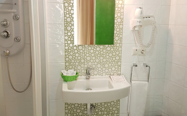 Hotel y Apartamentos Doña Lola