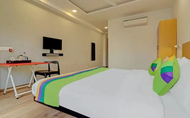 Chs Medanta by Treebo Rooms